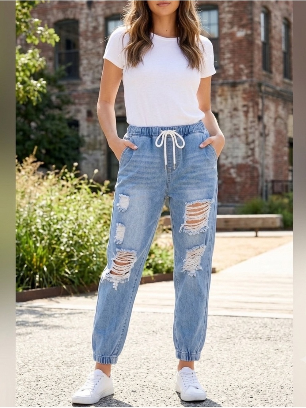 BBJ Los Angeles Distressed Jean Jogger Women’s Medium